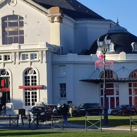 Un Nid D ' Amour Cabourg Exterior foto